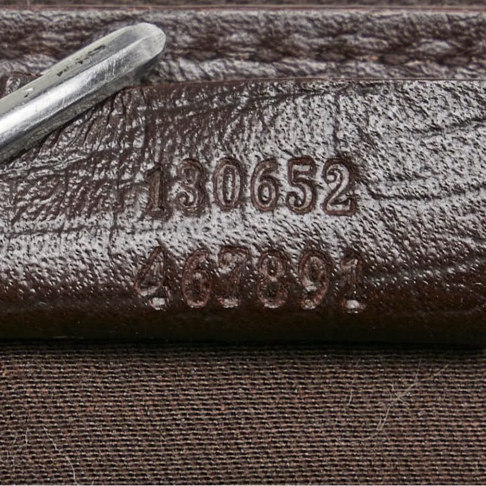Gucci GG Supreme Tick Makeup/Toiletry Bag - Picture 15 of 17